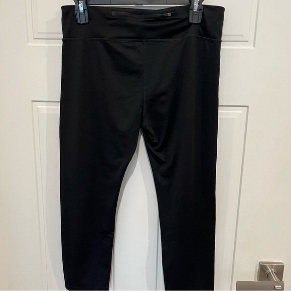 Nike Dri-Fit Swoosh cropped Leggings Sz Lg - Picture 2 of 8